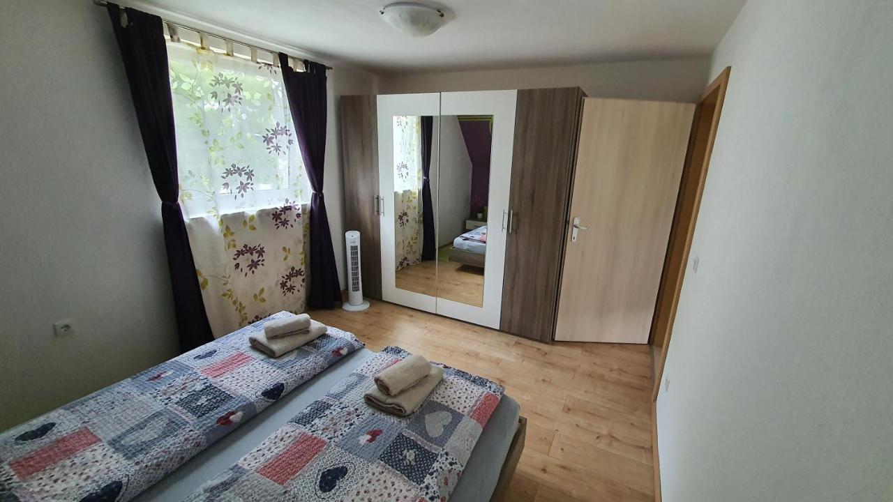 Apartment Tijana Nomenj Bagian luar foto
