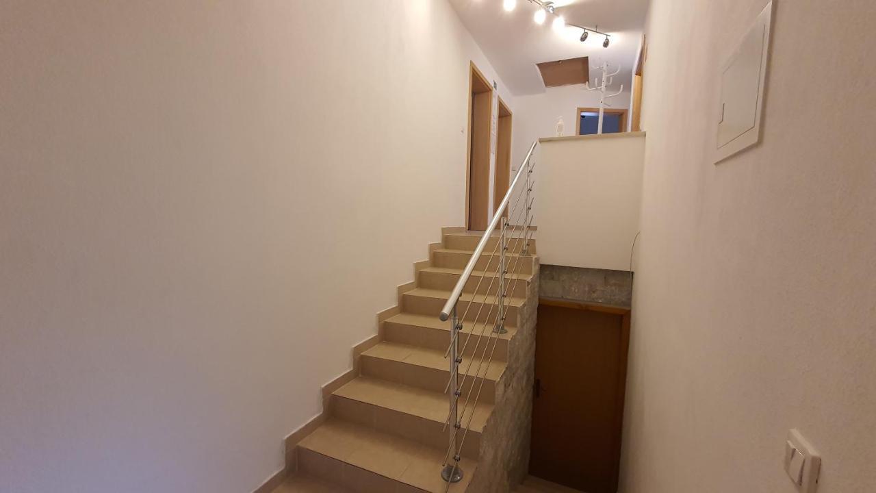 Apartment Tijana Nomenj Bagian luar foto